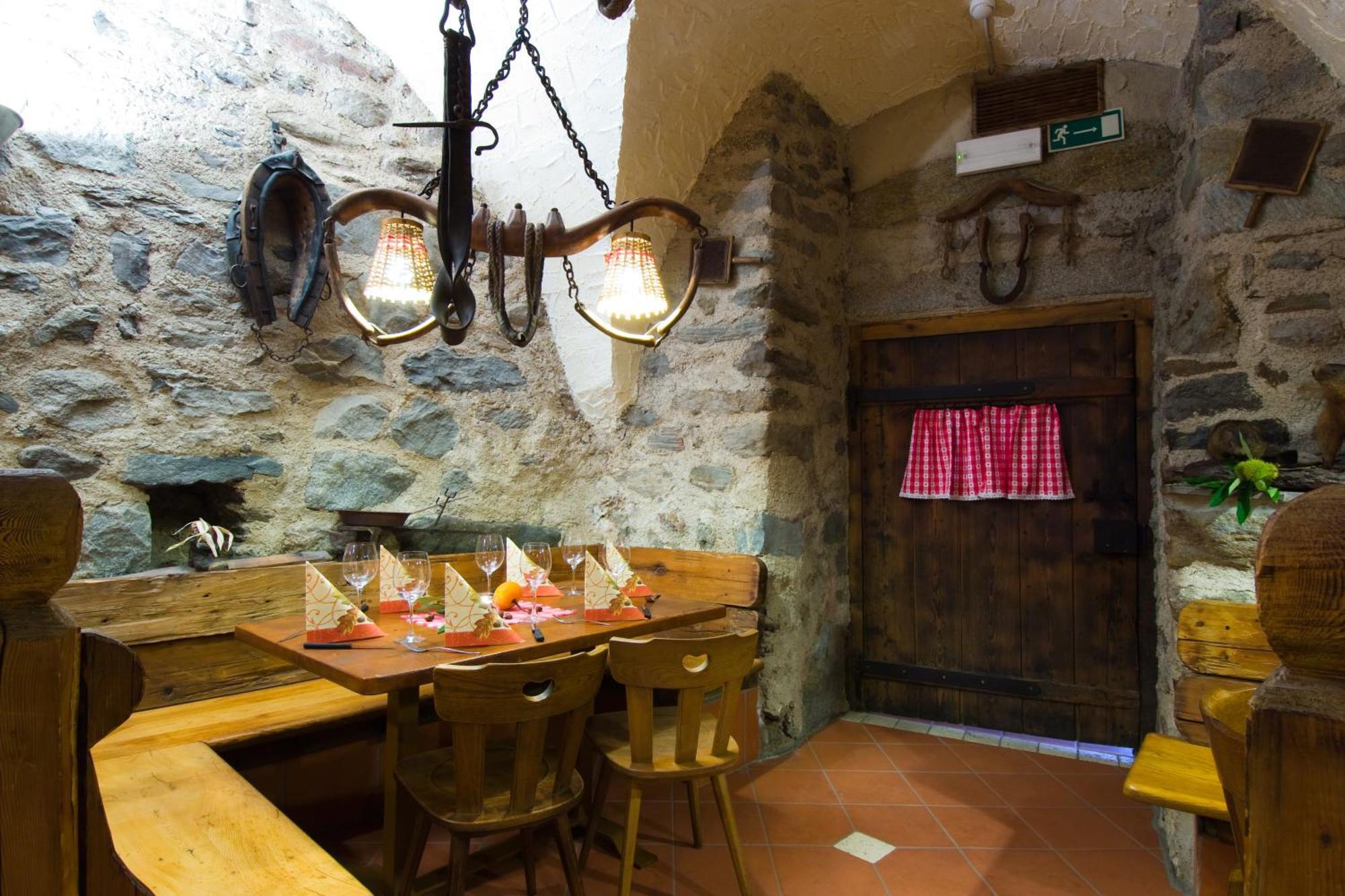 Hotel Löwenwirt Cermes Buitenkant foto