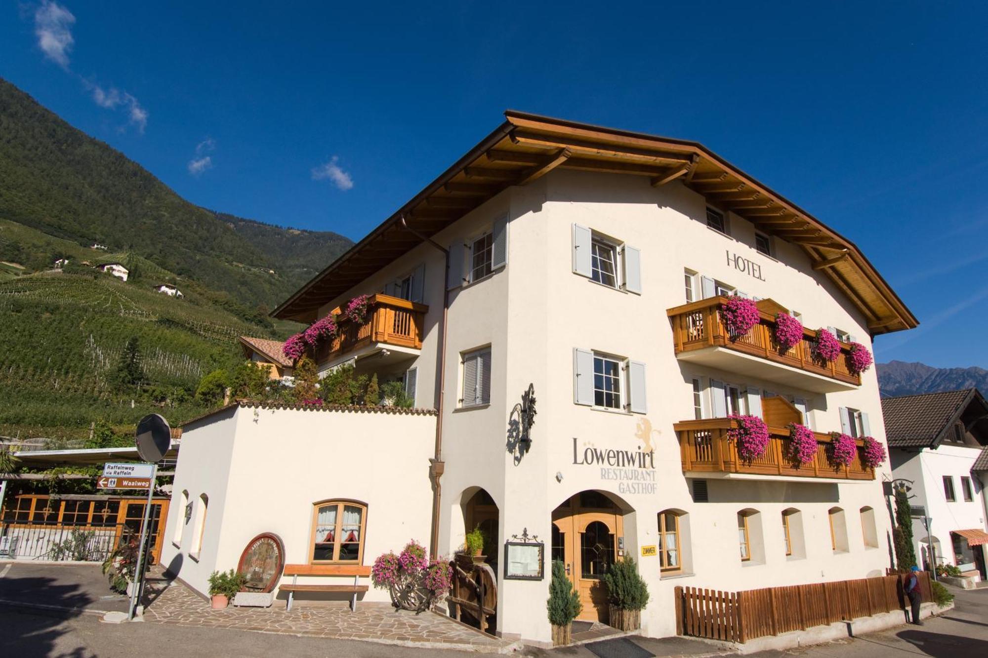 Hotel Löwenwirt Cermes Buitenkant foto