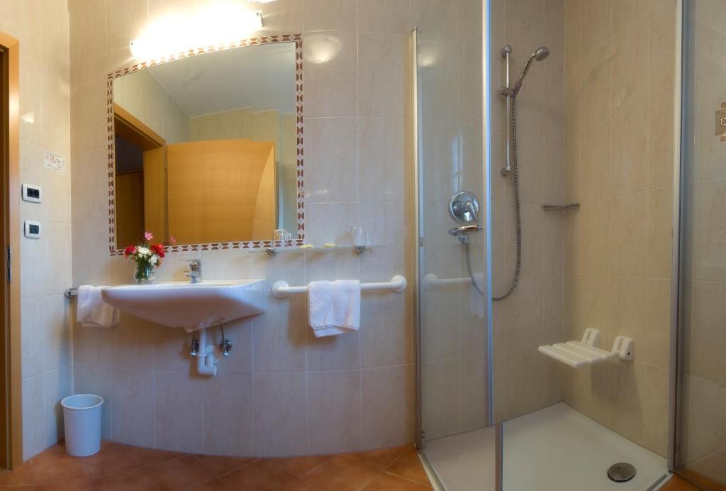 Hotel Löwenwirt Cermes Kamer foto